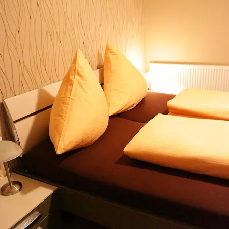 Am Schlossberg Гостевой дом 3*
