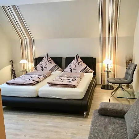 Am Schlossberg Gæstehus 3*